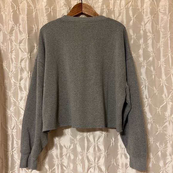 Wild Fable Gray Cropped Boxy Fleece Crew Neck Sweatshirt - Picture 4 of 11